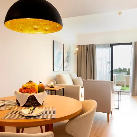 Alexandre Grand Teguise Playa 酒店 4*