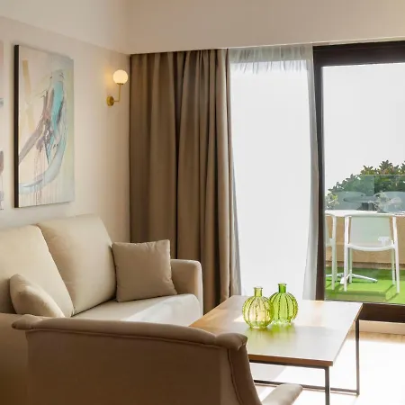酒店 Alexandre Grand Teguise Playa 4*